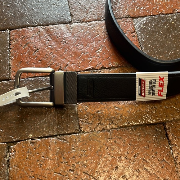 Dickies black flex belt size 42 new with tags - Picture 2 of 3